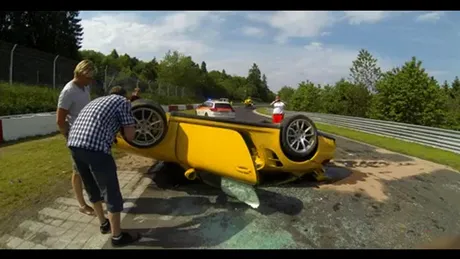 VIDEO: Accident pe Nurburgring cu Porsche 911 GT2