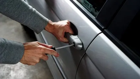 Apple AirTag este folosit de hoți pentru localizarea mașinilor pe care vor să le fure