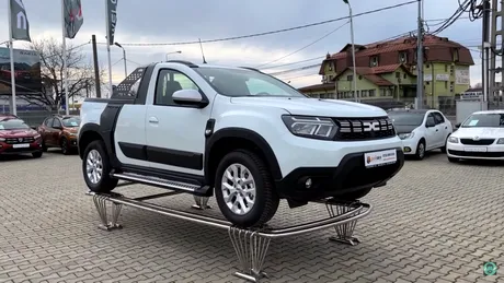 Dacia Duster Pick-up cu noua siglă. O prezență rară pe drumurile din România - VIDEO