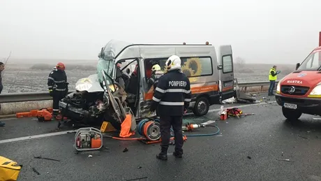 Imagini de la accidentul de la Timișoara. Un camion, un microbuz și o mașină s-au ciocnit
