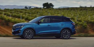 VIDEO – Prim contact cu Renault Austral facelift. Am condus versiunea hibridă cu 200 CP