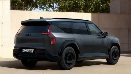 Kia introduce versiunea EV9 Black Edition în gama europeană. SUV-ul electric țintește Hyundai Ioniq 9 și Volvo EX90