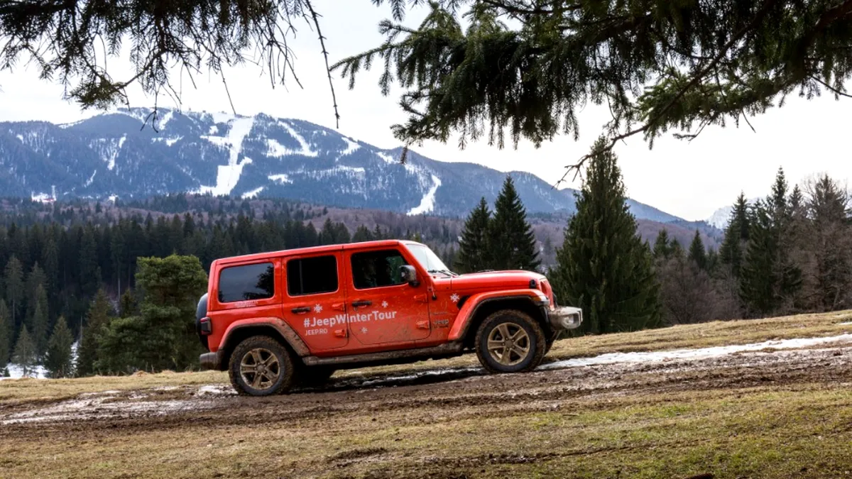 Test drive Jeep Wrangler 2.2 CRD Sahara - Cel mai cunoscut model Jeep a primit dotări noi şi a devenit mai prietenos cu oraşul - GALERIE FOTO