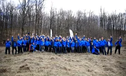 Peste 100 de voluntari ai Fundației Țiriac și Țiriac Auto au plantat 5.000 de copaci