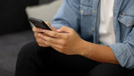 Alertă de fraudă prin SMS: Mesajele care anunță amenzi de viteză de la Ministerul Transporturilor sunt false