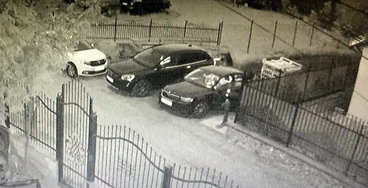 Doi hoți încearcă să fure un Volvo. Surpriza pe care au avut-o când au intrat în mașină – VIDEO