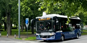 Primul autobuz fără șofer din România, testat la Cluj-Napoca. Cum a decurs prima cursă | VIDEO