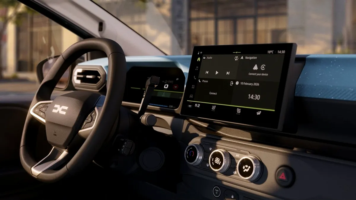 Google lansează Android Auto 17.7. Cum îl instalezi și când vei putea folosi YouTube în mașină