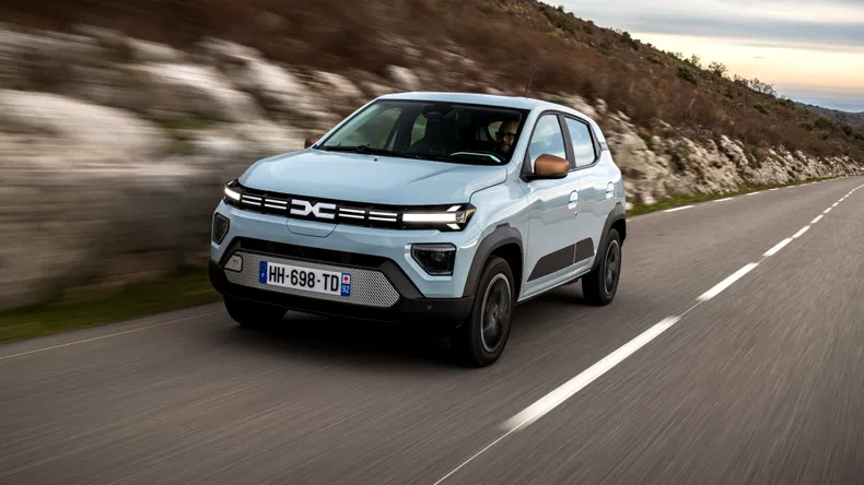 <span class='prepend'>Analiză |</span> Piața de autoturisme electrice din România a crescut cu 93% în martie 2026. Dacia, în continuare liderul pieței locale