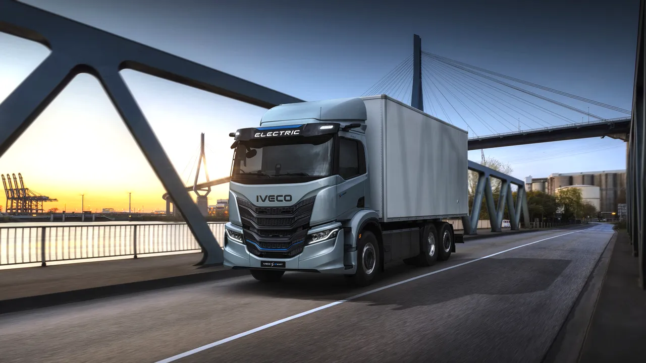 iveco-pregateste-noi-evenimente-pentru-clientii-sai-si-organizeaza-teste-cu-s-eway-si-emoovy 2 