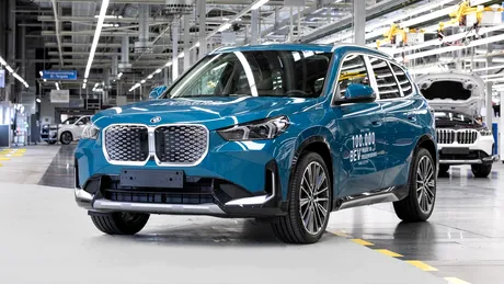 BMW a produs un număr record de mașini electrice la uzina din Regensburg