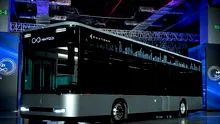 Gigantul taiwanez Foxconn intră pe piața autobuzelor electrice printr-un parteneriat cu Mitsubishi Fuso