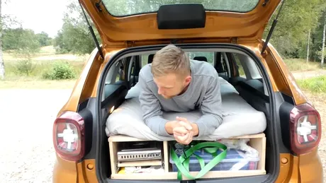 Dacia Duster Minicamper DIY, ”garsoniera” pe 4 roți pe care poți să o duci cu tine oriunde - VIDEO