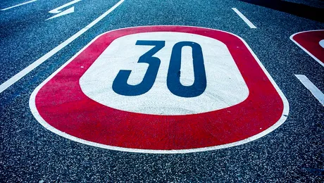 Centrul Romei, aproape pietonal: limita scade la 30 km/h