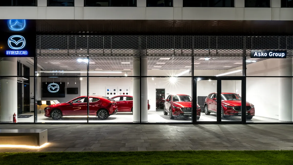 Asko Group devine partener Mazda România şi inaugurează prima sa reprezentanţă Mazda - GALERIE FOTO