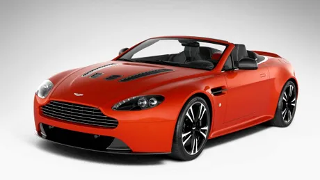 Primele IMAGINI cu noul Aston Martin V12 Vantage Roadster