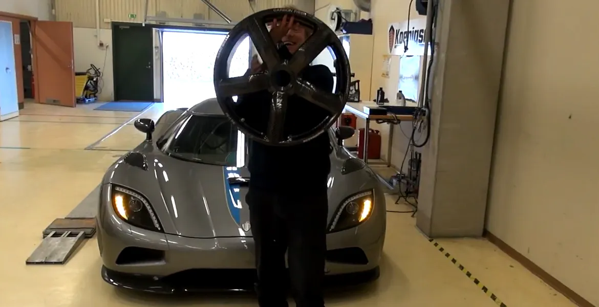 VIDEO: Cât de uşoare sunt jantele de pe Koenigsegg Agera R?