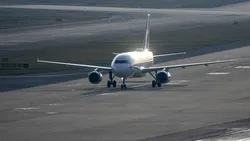 Criză de combustibil pe aeroporturi din Italia. Restricții temporare pentru zboruri civile înainte de Paște