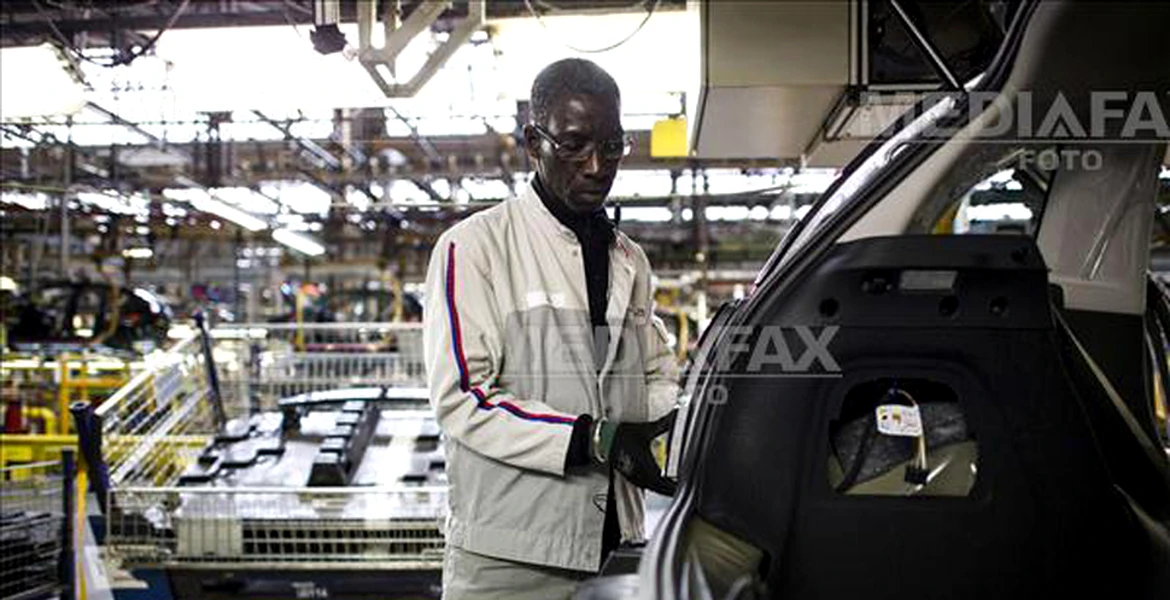 Peugeot disponibilizează 11.200 de muncitori