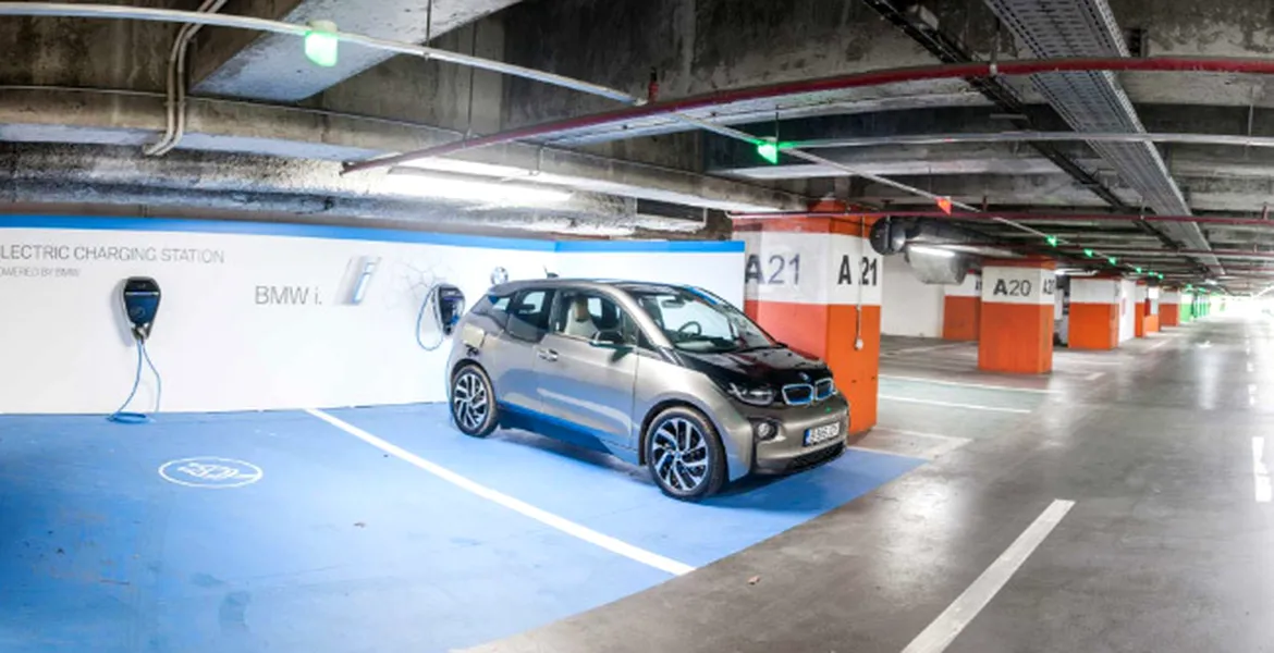 BMW instalează două staţii de încărcare pentru maşini electrice, în Bucureşti