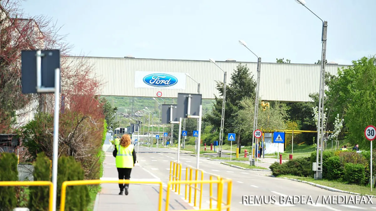 Ford opreşte şi producţia de motoare
