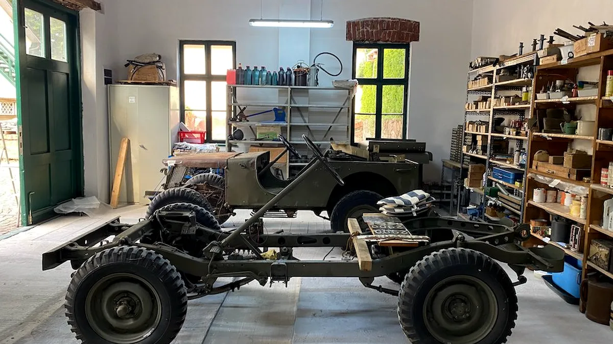 Atelierul auto al Regelui Mihai a fost deschis publicului la Săvârșin