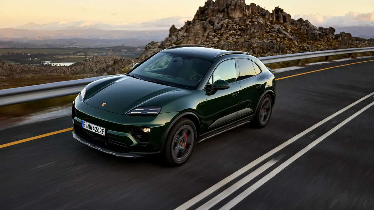Schimbare de strategie la Porsche - Macan ar putea primi o nouă generație cu motoare termice