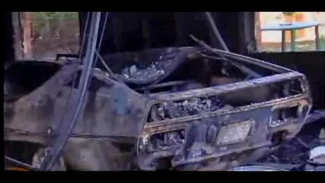 VIDEO: Focul provocat de un Lamborghini Espada a ars o casă întreagă!