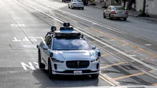 Mașinile autonome Waymo, blocate în trafic după o pană majoră de curent în San Francisco