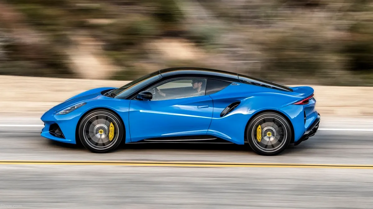 Lotus Emira și Eletre ar putea ajunge oficial în România. Cine va importa marca