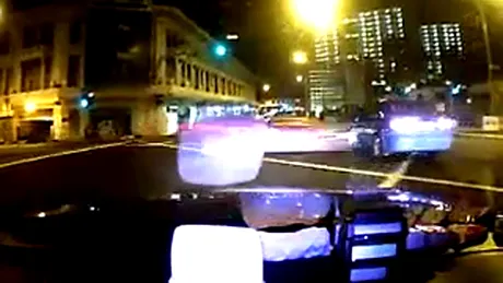 VIDEO: Accident fatal în Singapore. O maşină exotică implicată