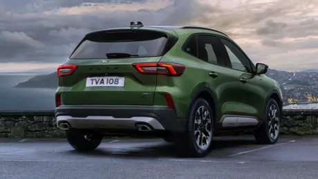 Ford a pornit o rechemare în service pentru Kuga PHEV. Avertizează proprietarii să nu își încarce mașinile