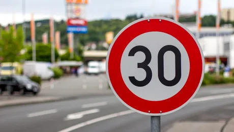 Primăria Capitalei vrea 42 de trasee cu viteza restricționată la 30 km/oră
