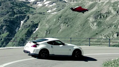 Nissan 370Z Nismo vs. săritor de la punct fix. VIDEO