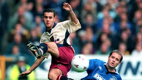 De la Euro 1996 la curse de zece minute prin Lisabona: Fostul coleg al lui Figo și Rui Costa a fost recunoscut la volanul unui Uber