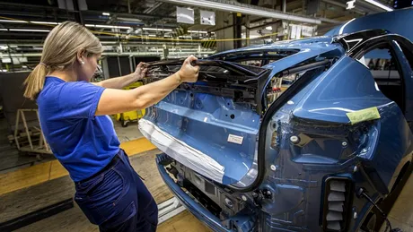 Volvo a început producția SUV-ului electric C40 Recharge