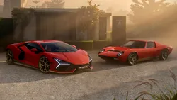 <span class='prepend'>Foto |</span> Lamborghini Miura aniversează 60 de ani. Primul supercar din lume, celebrat de italieni printr-o ediție limitată de Lamborghini Revuelto
