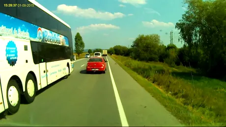 Criminali la volan: prioritatea de autocar românesc. VIDEO