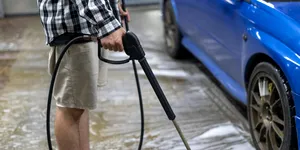 Greșeli frecvente la deschiderea unei spălătorii auto self-service și cum le eviți (P)