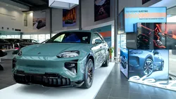 Foto | Noul Porsche Cayenne Turbo electric a ajuns la București. Preț de pornire de sub 170.000 de euro