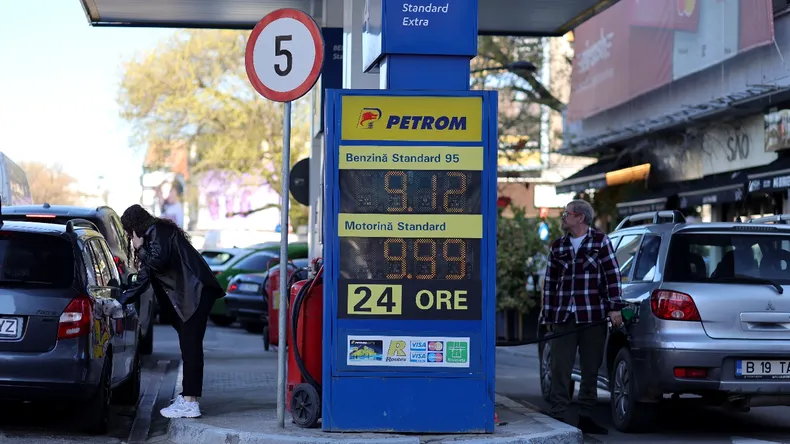 Motorina s-a ieftinit cu aproape 70 de bani. Ce prețuri afișează astăzi benzinăriile