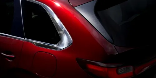 Noua Mazda CX-80 va fi dezvăluită în 18 aprilie. Va fi cel mai mare SUV al japonezilor – VIDEO
