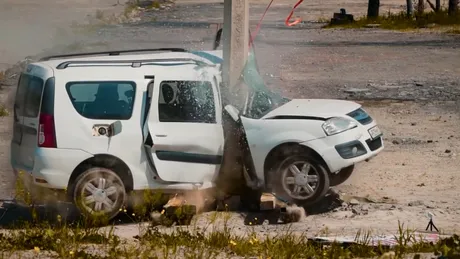 Test de impact cu Lada Largus, Dacia Logan MCV în versiune rusească. VIDEO