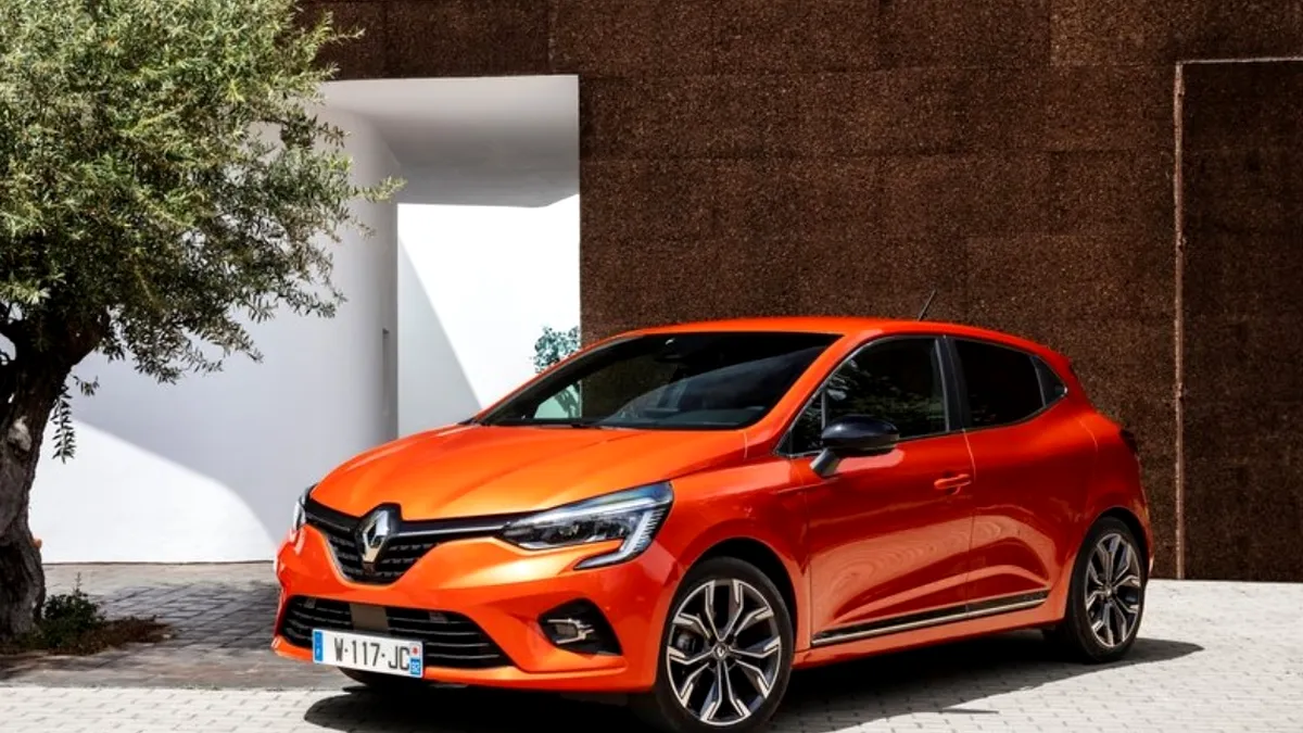 Renault lansează un program de închiriere prin care clienții pot comanda Clio sau Captur din confortul canapelei - VIDEO