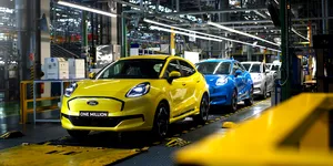 Producția de autoturisme din România este în declin. Scădere de 16% în iunie față de anul trecut