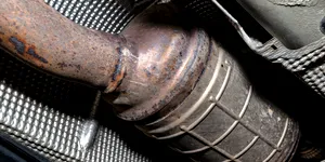 Cât costă în 2026 un filtru de particule și cum poți face singur curățarea DPF