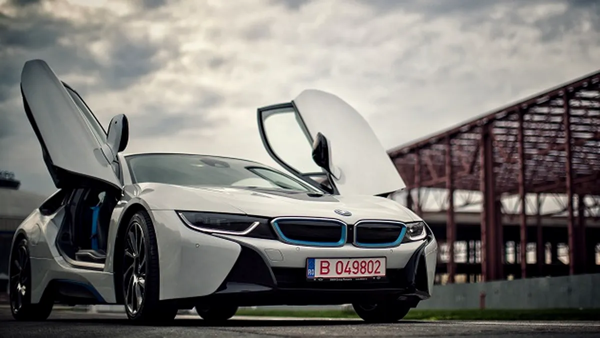 BMW i8 se lansează în România. Cât costă cel mai avansat produs BMW. Plus: TEST-DRIVE pe Valea Prahovei