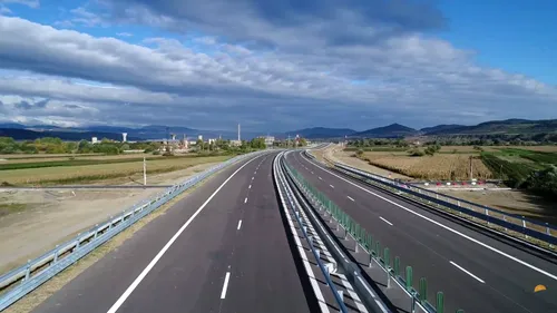Cinci proiecte majore de infrastructură riscă să fie blocate din cauza disputei dintre CNAIR și CNIR