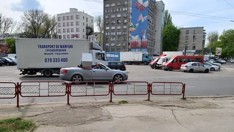 Când îți cumperi frigider nou, dar n-ai mașina potrivită pentru transport