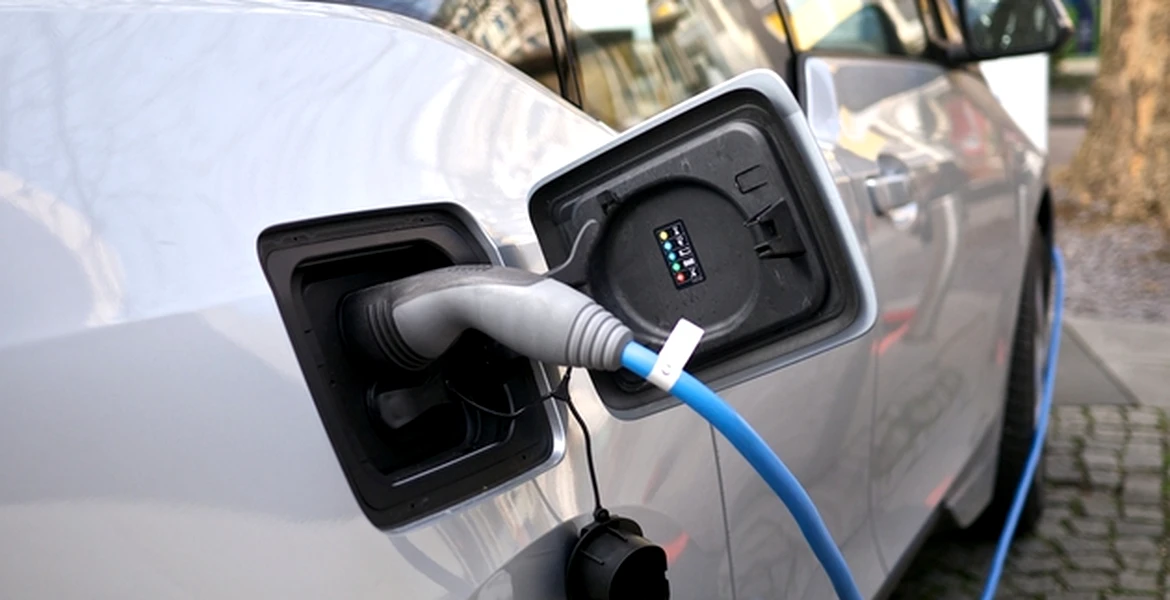 O companie românească investeşte în „benzinării“ pentru maşini electrice